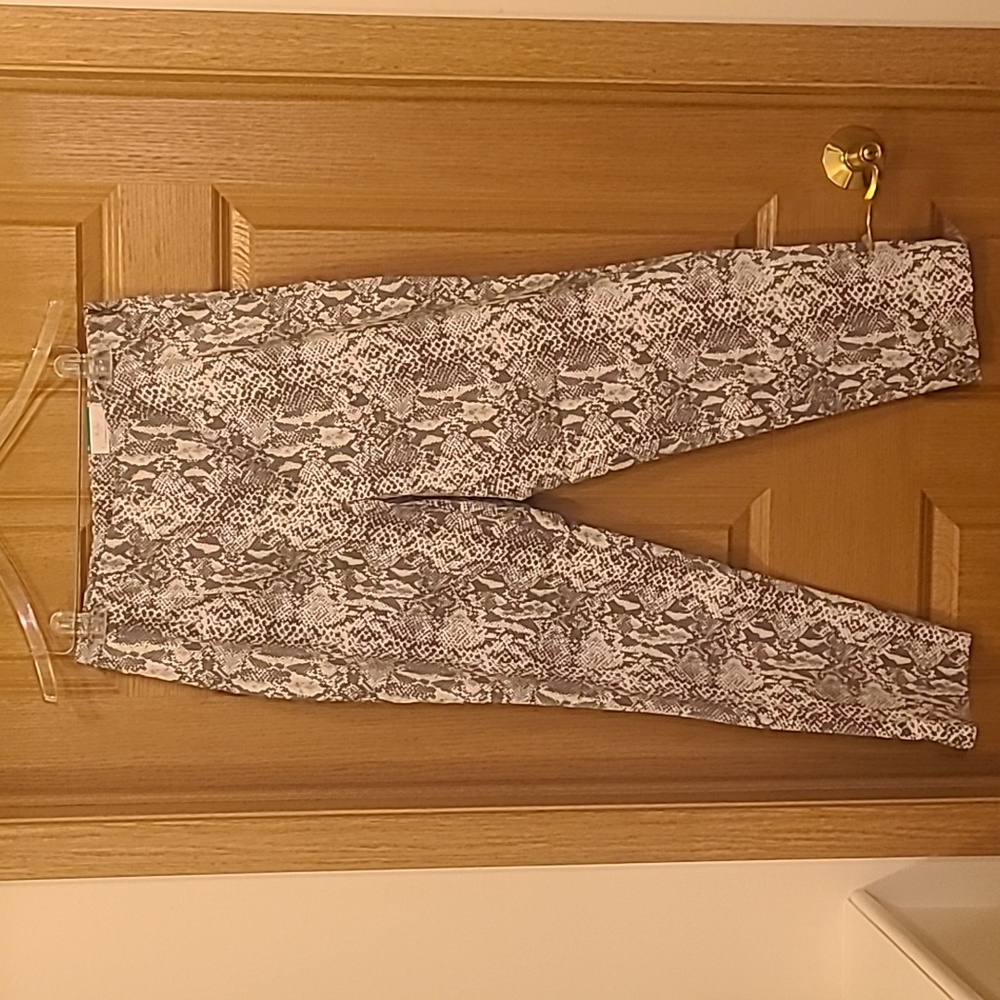 Pants - Picture 4 of 4